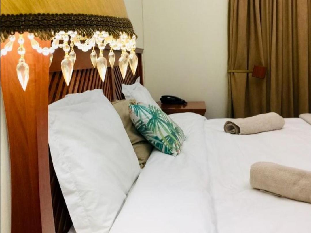 Tom'S Place Guest House Harrismith Buitenkant foto